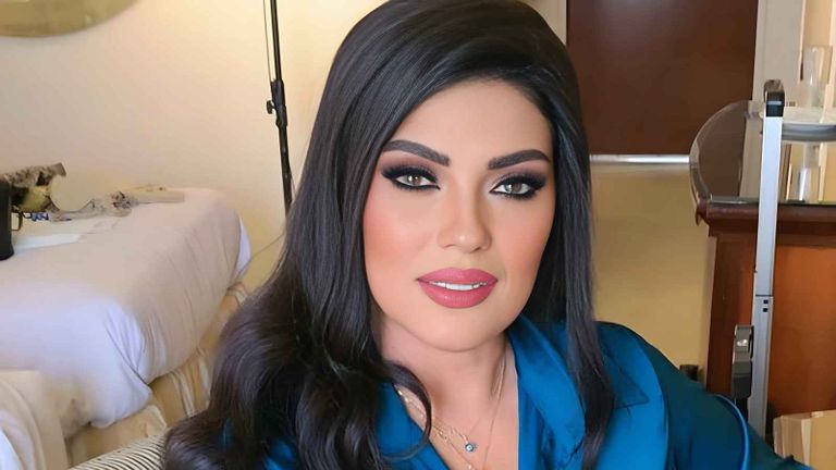 فيفي عبده وعزة مجاهد