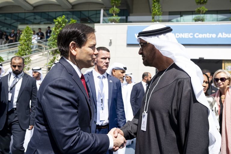 القضية الفلسطينية على رأس أولويات الشيخ محمد بن زايد آل نهيان