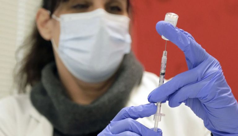 مطالبات بتعليق اللقاحات المضادة لفيروس كورونا مطالبات بتعليق اللقاحات المضادة لفيروس كورونا