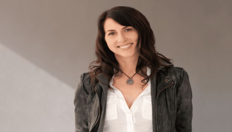 تبرعات ماكنزي سكوت تغير حياة الآلاف تبرعات ماكنزي سكوت تغير حياة الآلاف