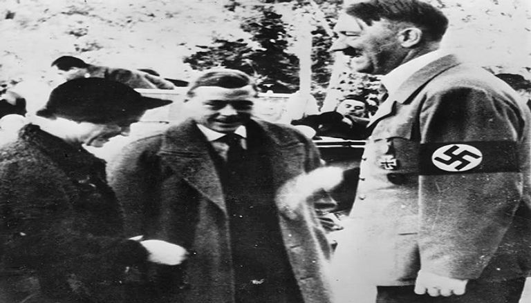 الأمير إدوار الثامن مع هتلر