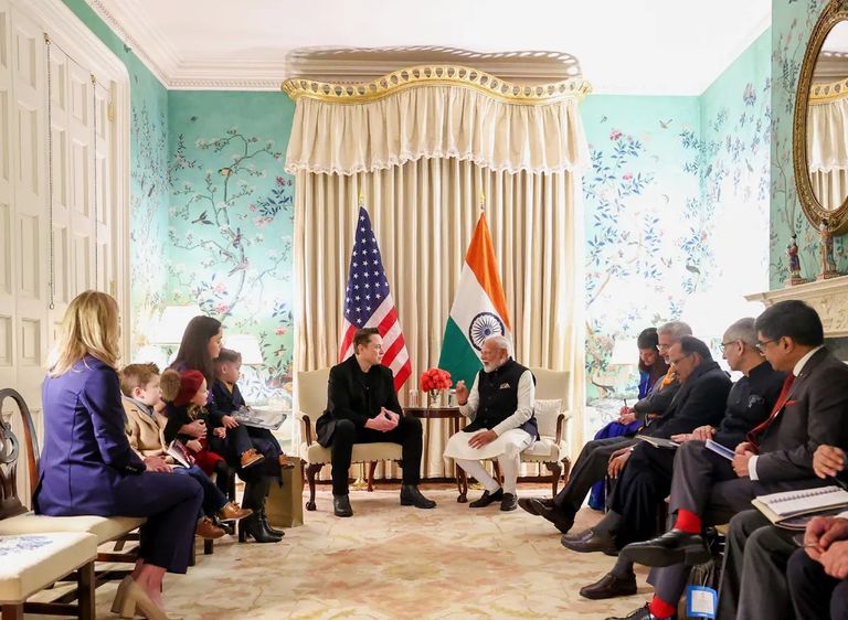 اجتماع إيلون ماسك برئيس الوزراء الهندي سيارات تسلا