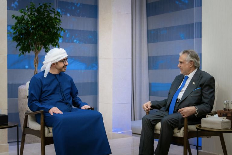 الشيخ عبدالله بن زايد آل نهيان مع وزير خارجية باكستان