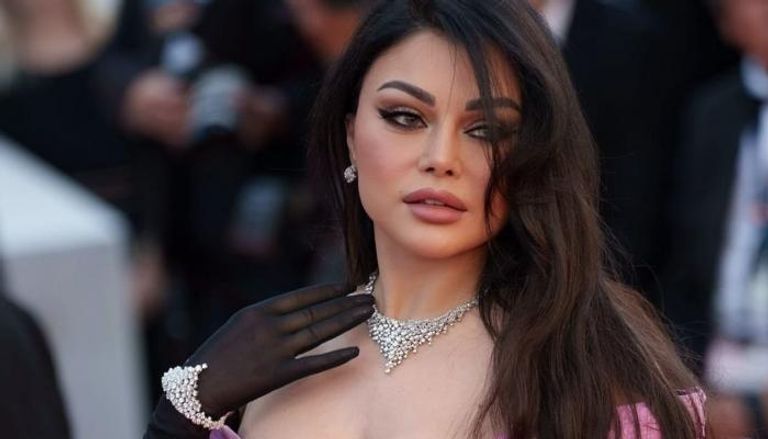 الفنانة اللبنانية هيفاء وهبي
