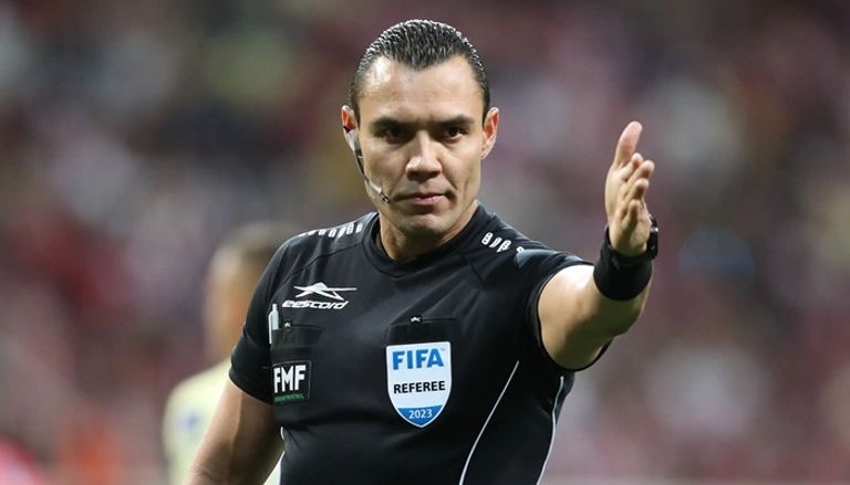 ماركو أورتيز الأرجنتيني ليونيل ميسي