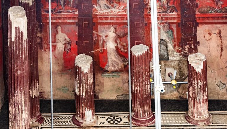 اكتشاف رسوم جدارية نادرة في بومبيي اكتشاف رسوم جدارية نادرة في بومبيي