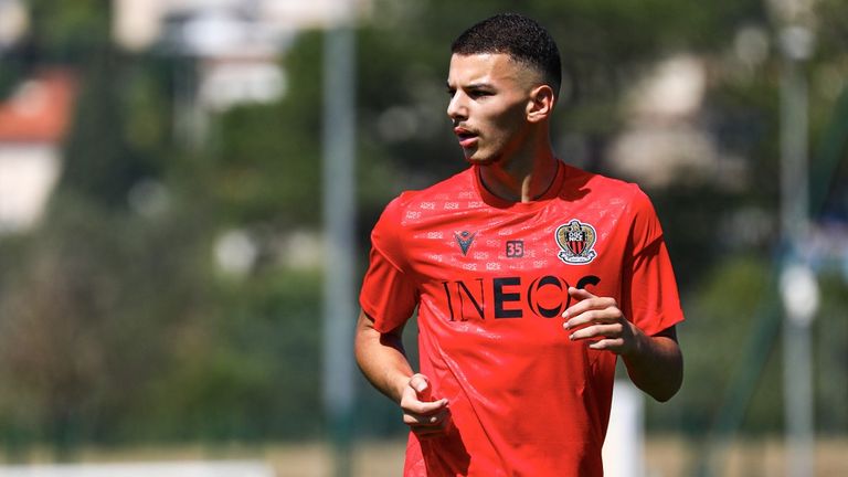 بوعناني لاعبو منتخب الجزائر