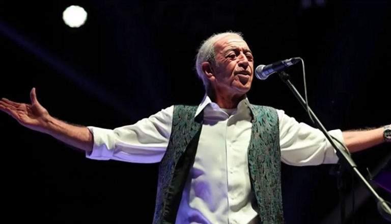 وفاة المغني التركي أديب أكبايرام