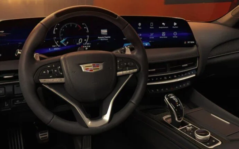 تصميم سيارة كاديلاك CT5 موديل 2025 سيارة كاديلاك CT5 موديل 2025