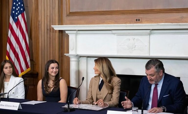 ميلانيا ترامب تدعم قانون "إحذف الصورة" ميلانيا ترامب تدعم مشروع قانون «احذف الصورة»