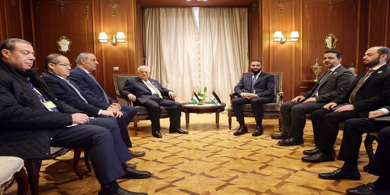 الصورة التذكارية للقمة العربية في القاهرة