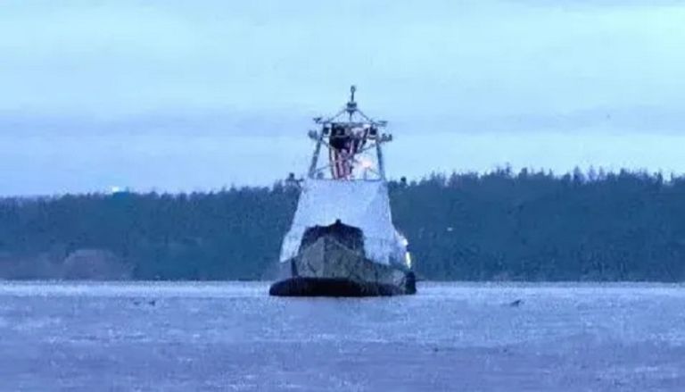 السفينة USX-1 Defiant 