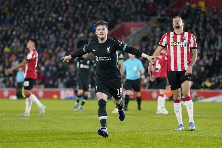 ليفربول وساوثهامبتون مانشستر سيتي ونوتنغهام فورست