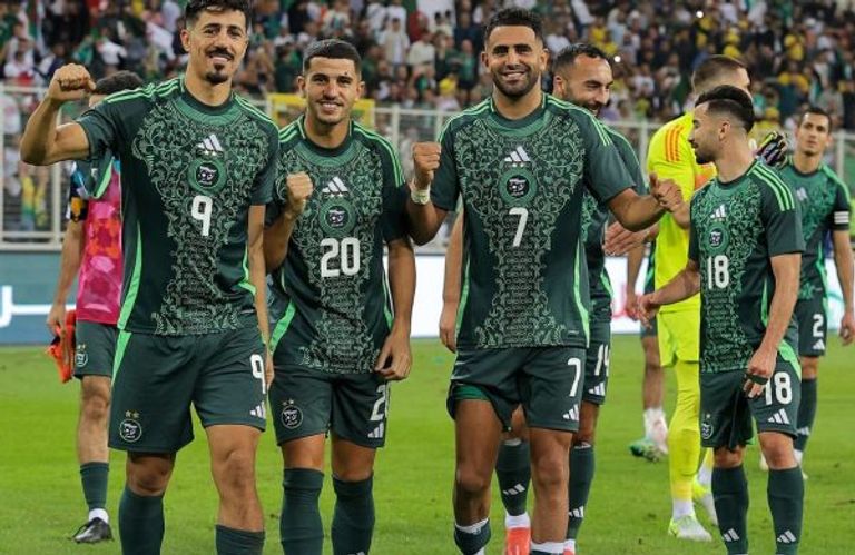 رياض محرز أمين غويري مهاجم منتخب الجزائر