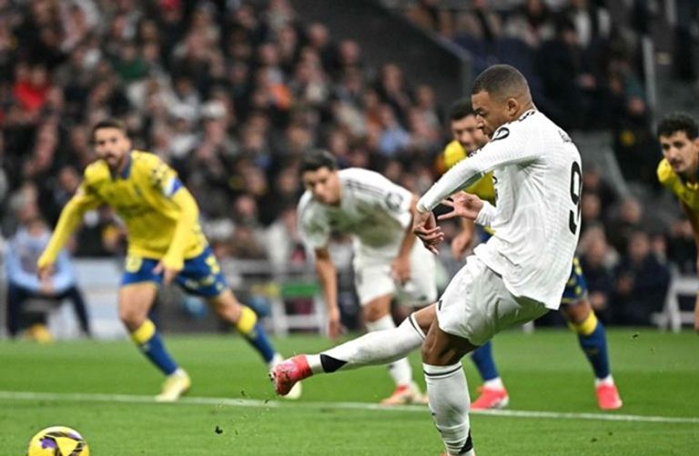 كيليان مبابي البرازيلي رافينيا