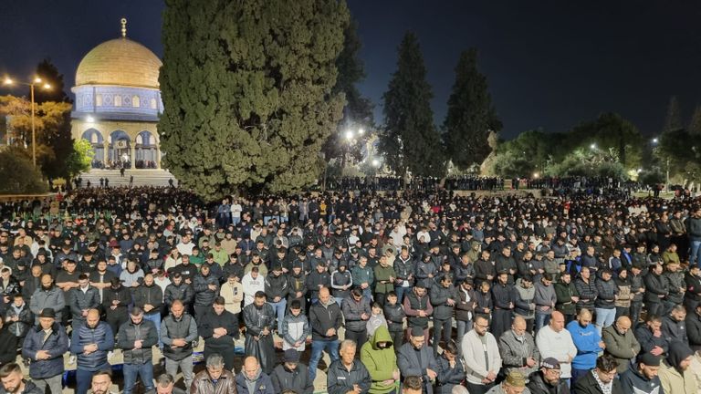 صلاة التراويح في المسجد الأقصى