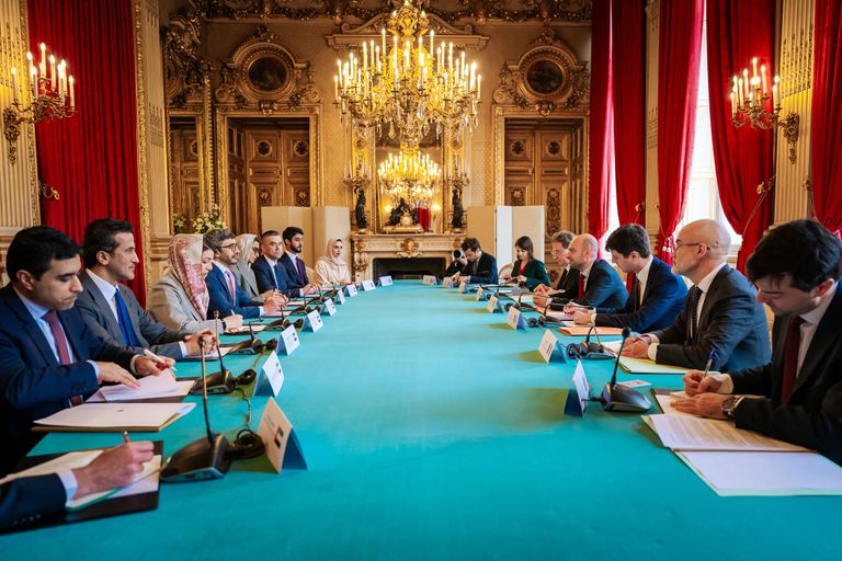 الشيخ عبدالله بن زايد آل نهيان وجان نويل بارو