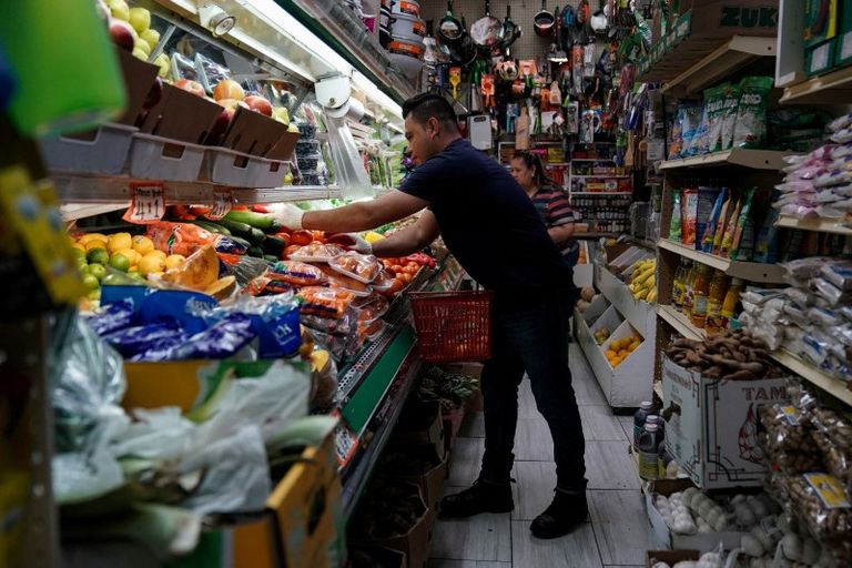 مركز تسوق في أمريكا - رويترز