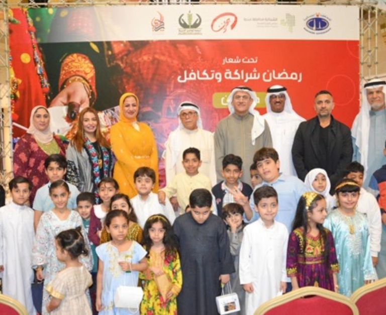 جانب من احتفالات مدارس الكويت