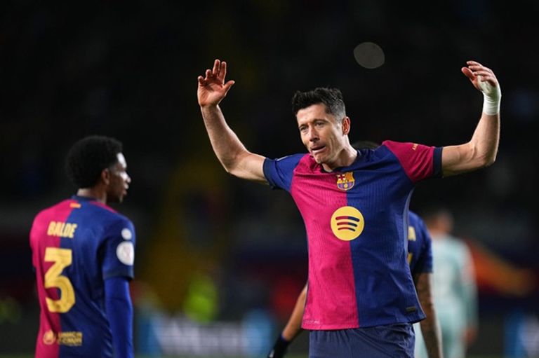 روبرت ليفاندوفسكي الفرنسي كيليان مبابي