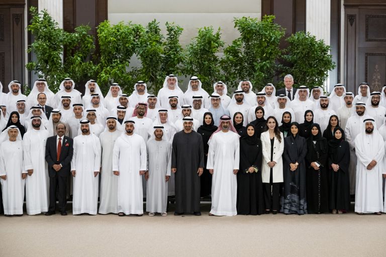 الشيخ محمد بن زايد آل نهيان ووفد مؤسسة زايد الإنسانية 