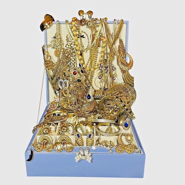 مشغولات ذهبية