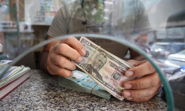 ليرة لبنانية ودولار أمريكي - أرشيفية