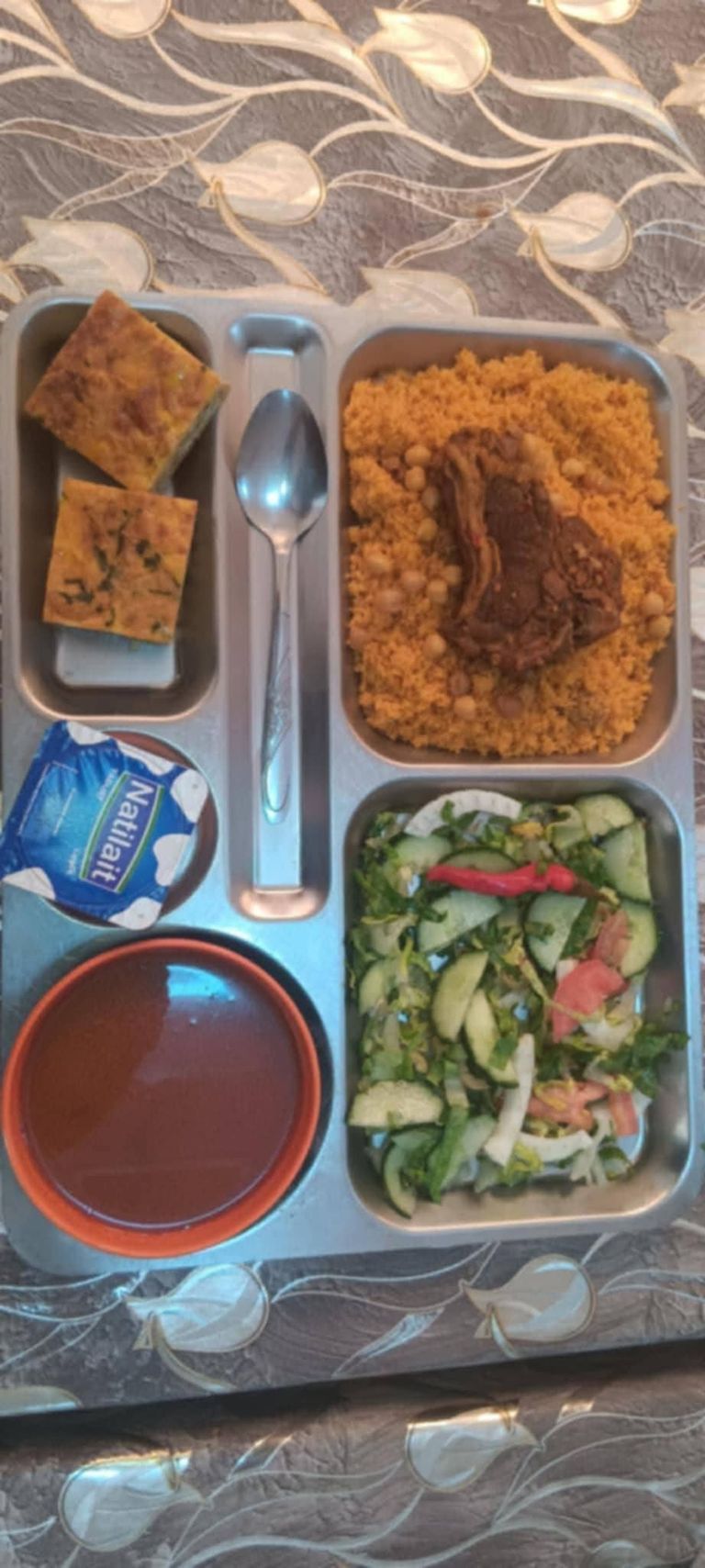 صورة من موائد رمضان الخيرية