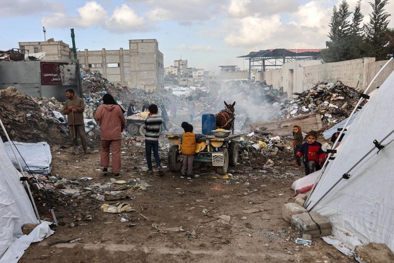 أطفال غزة يعانون في الحرب