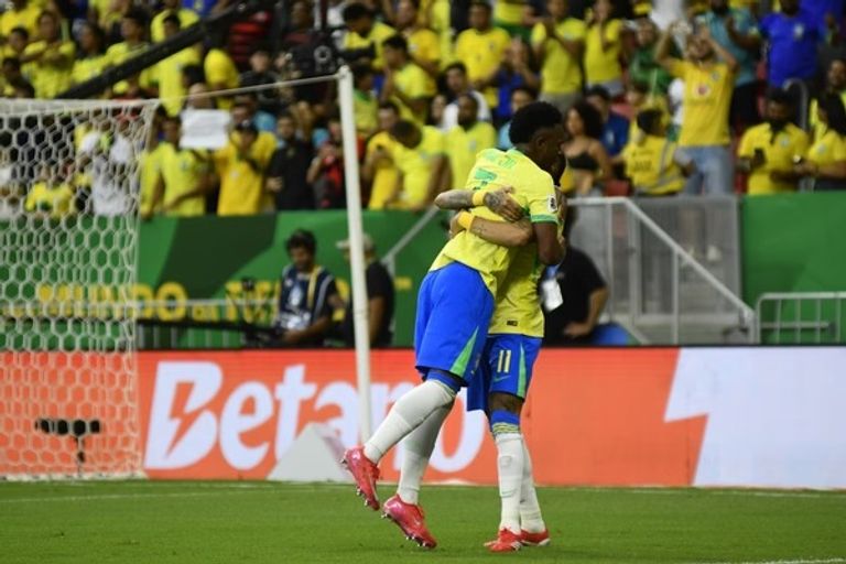 رافينيا وفينيسيوس