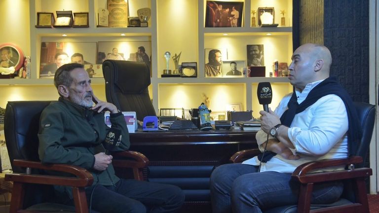 الفنان المصري محمود عزب