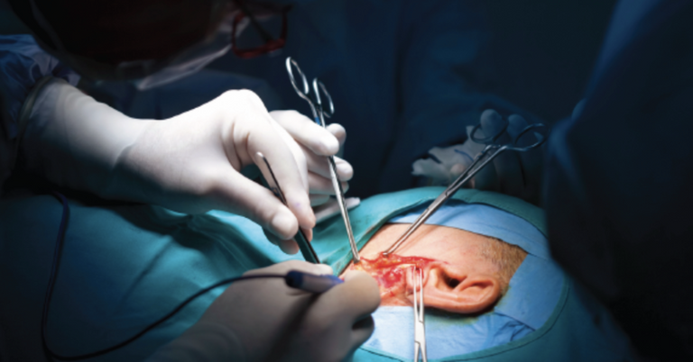 جراحات تعيد التوازن لمرضى يسمعون أصوات أجسادهم