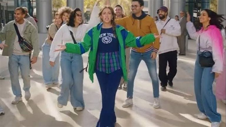 دنيا سمير غانم في لقطة من مسلسل عايشة الدور