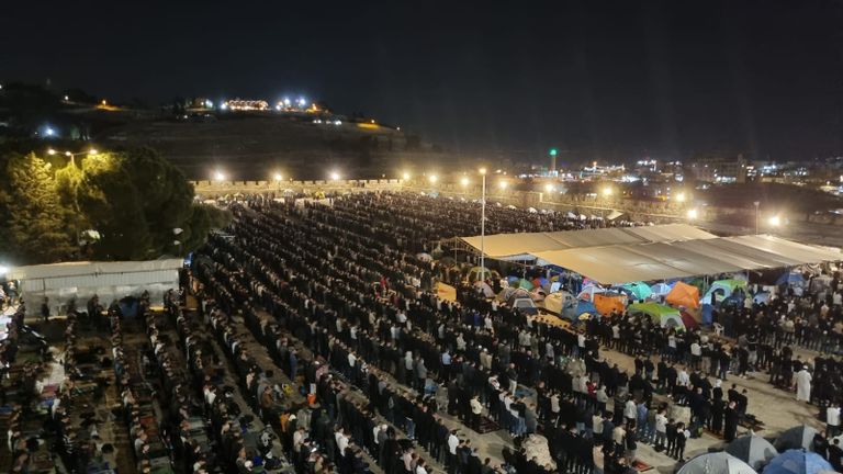 صلاة العشاء والتراويح في الأقصى