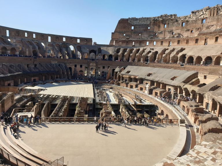 علم روما وأمريكا