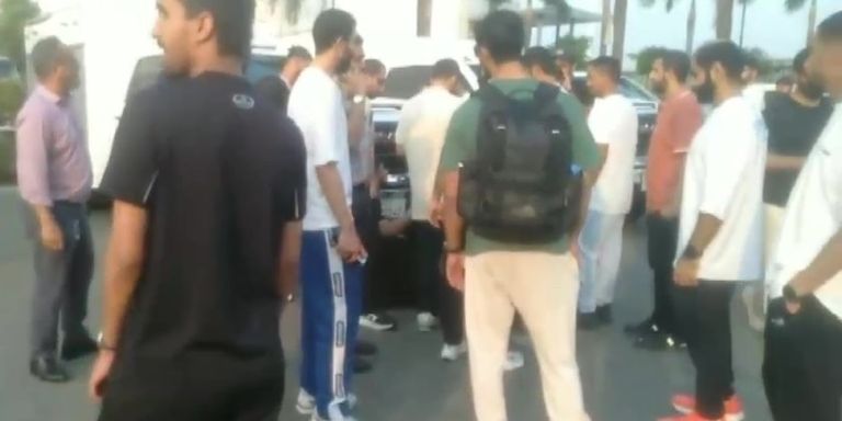 طائرة عسكرية إماراتية في مطار يانغون