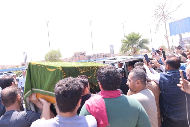 جنازة زوجة نضال الشافعي