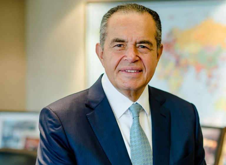 شعار مجموعة منصور 