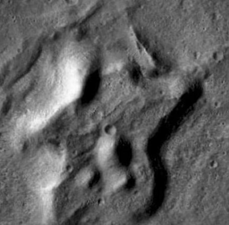 جورج هاس اعتمد في نظريته على تحليل صور مهام المريخ 