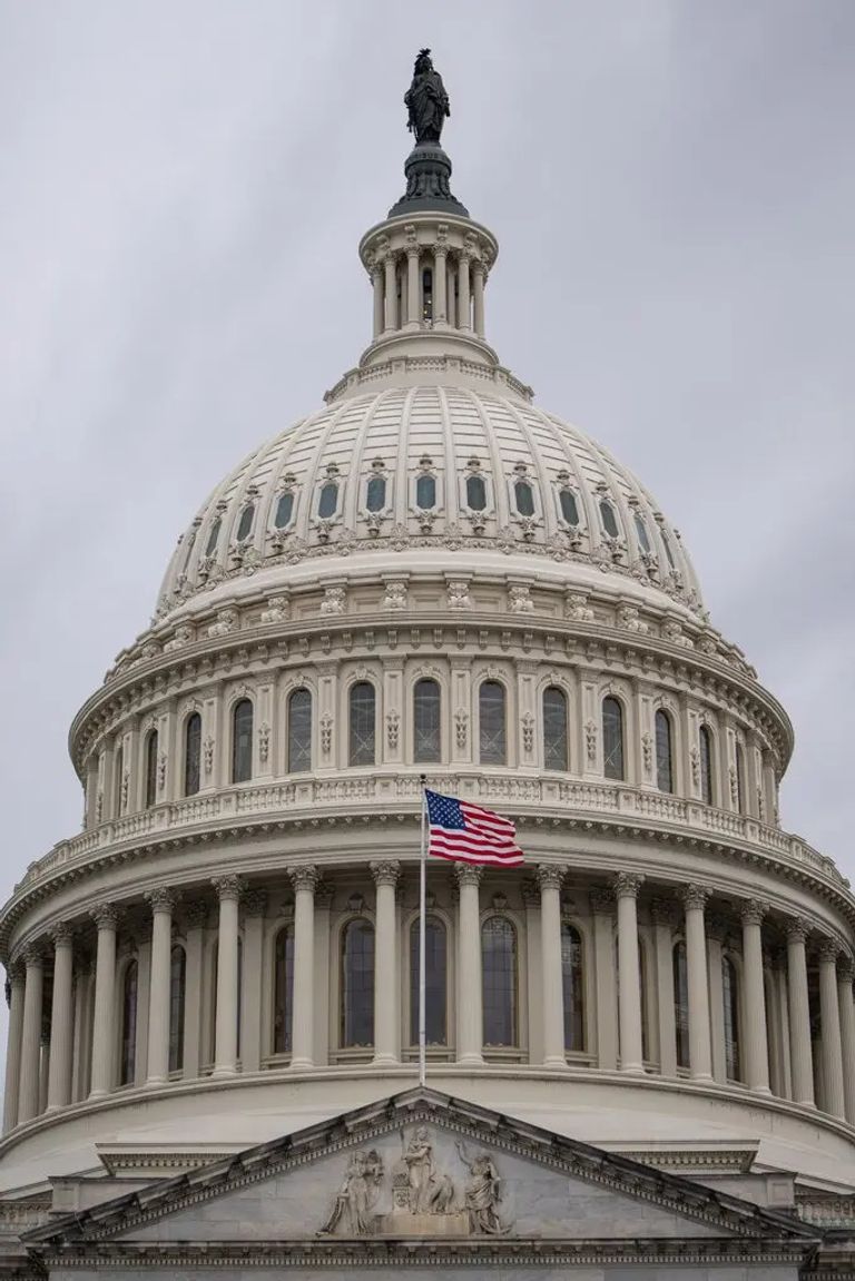 الكونغرس السيناتور جون ثون من ولاية داكوتا الجنوبية زعيم الأغلبية الجمهورية