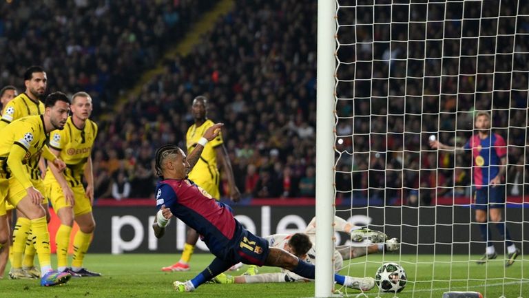 البرازيلي رافينيا الألماني هانز فليك