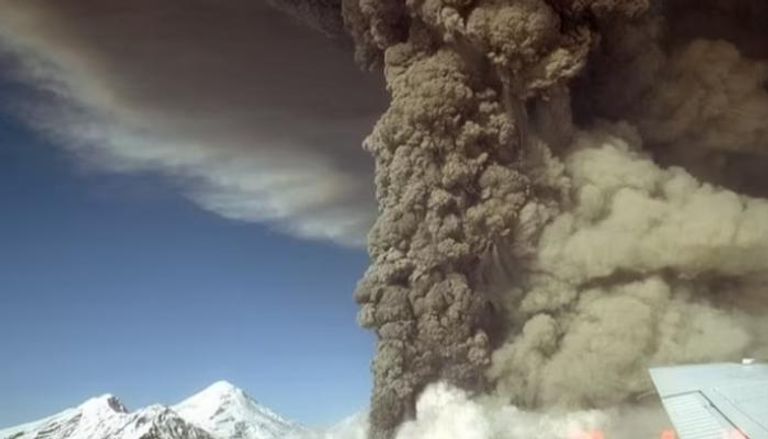 زلازل أسفل جبل سبير تنذر بانفجار بركاني