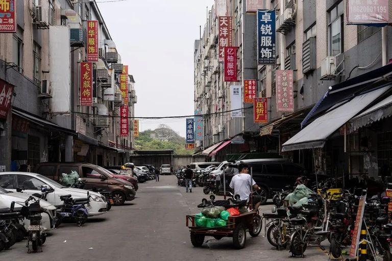 مصانع الملابس في الصين