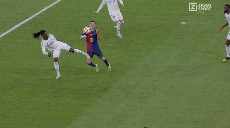 الفرنسي إدواردو كامافينغا إدواردو كامافينغا لاعب ريال مدريد