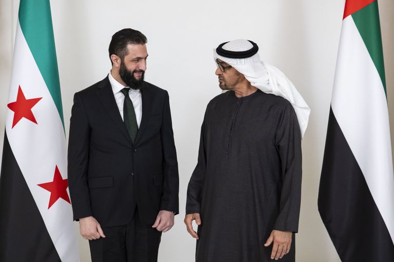 الشيخ محمد بن زايد آل نهيان خلال لقائه الرئيس السوري