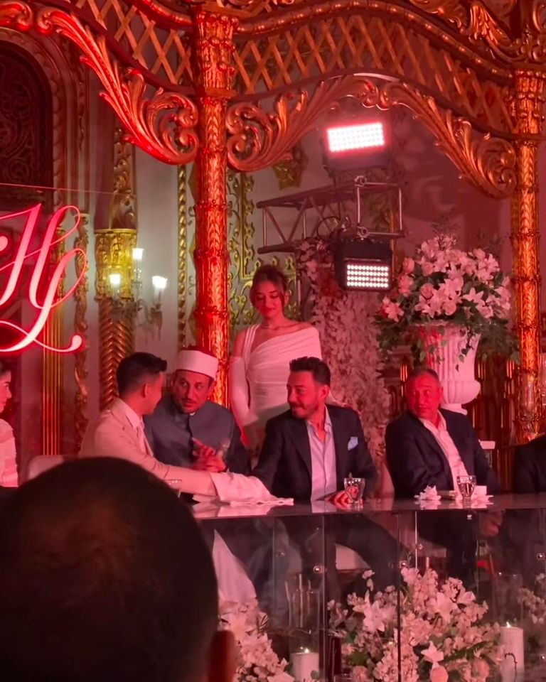 عقد قران ليلى أحمد زاهر وهشام جمال