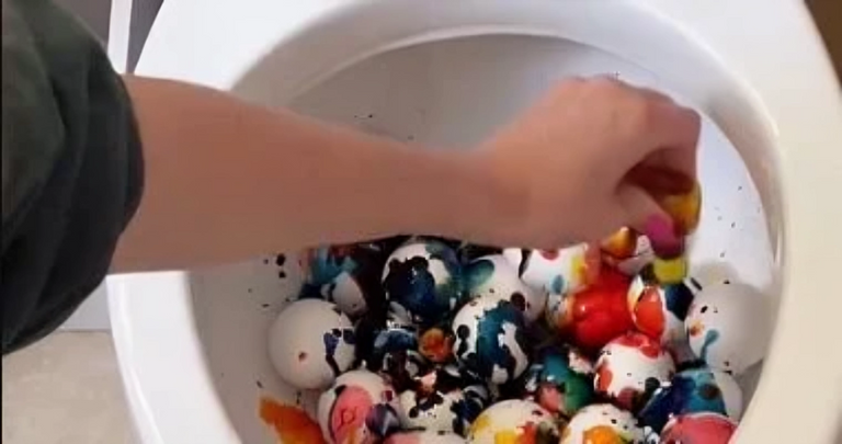 تلوين البيض في المرحاض كيت هاينتزلمان