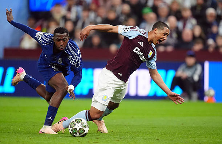 جانب من مباراة بروسيا دورتموند وبرشلونة