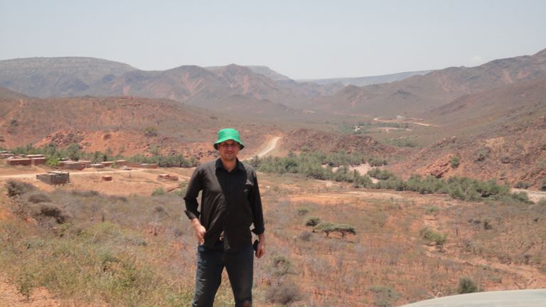 عملية تهريب النمل الكيني