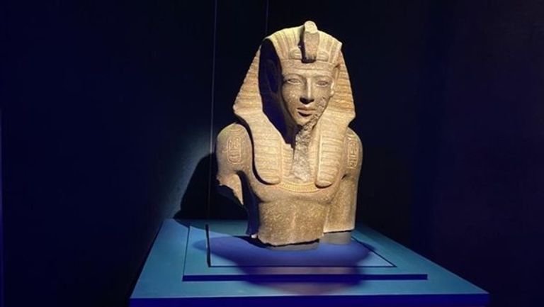 المسلّة الفرعونية التي تتوسط ساحة الكونكورد